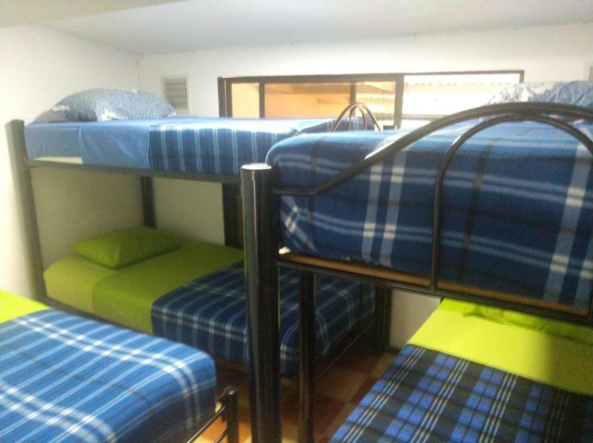 Casa Blanca Hostel เมเดยิน ภายนอก รูปภาพ